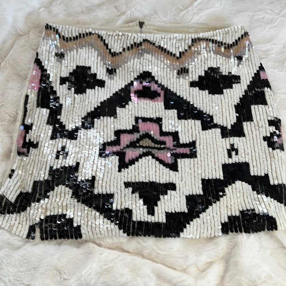Sabine size M sequin mini skirt like new worn once